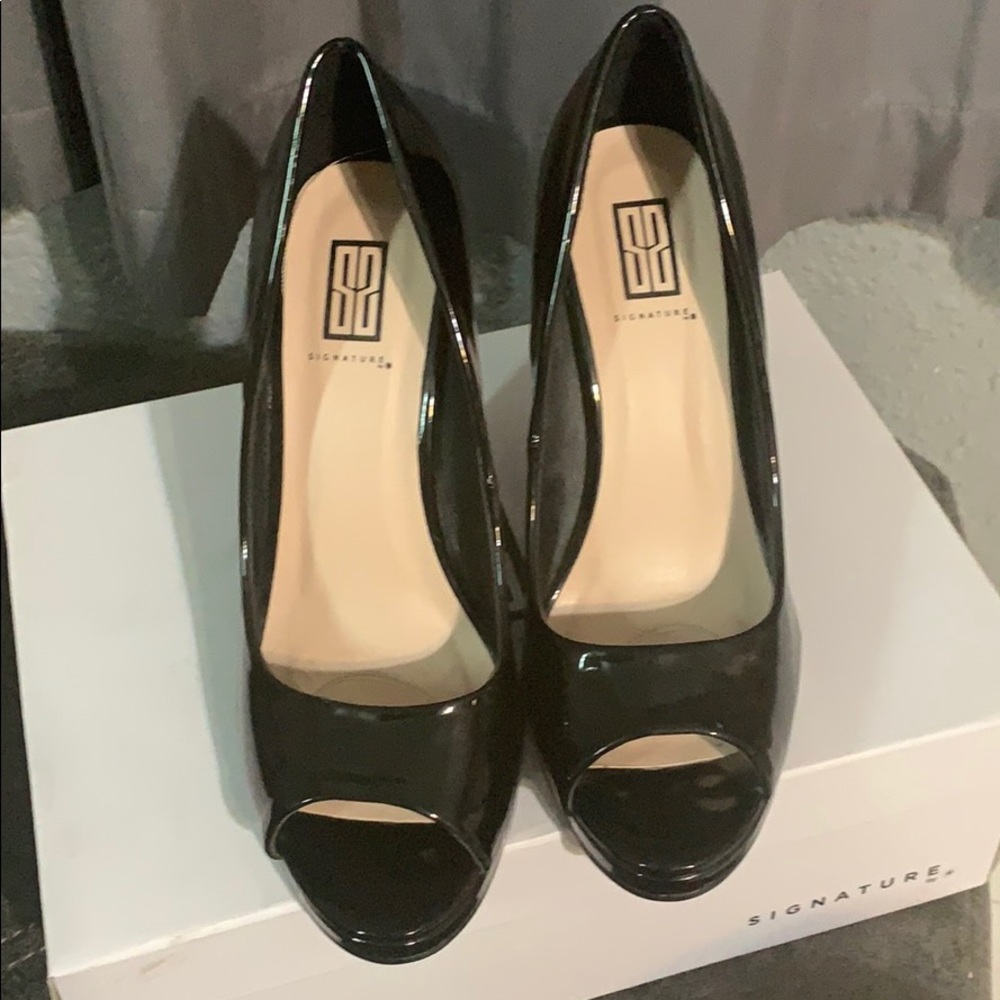 Shoes - Picture 6 of 6